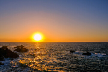 Obraz premium 夕日と海