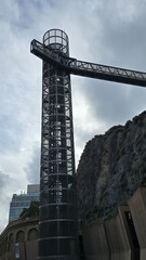 stalowa winda miejska kratownica © Miroslaw