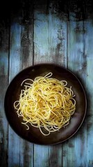 A Culinary Masterpiece: Perfectly Cooked Spaghetti with a Touch of Elegance