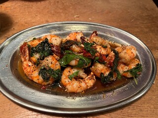 タイ料理のパットガパオクン・海老炒め
