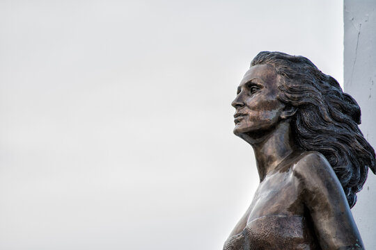 estatua escultura roc&iacute;o jurado Chipiona C&aacute;diz  