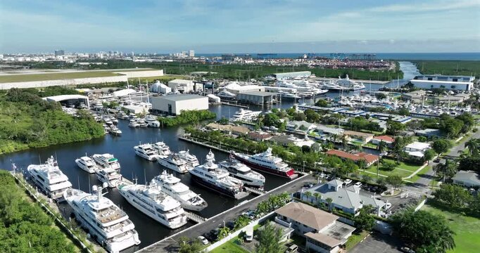 DaniaBeach_DJI24s_2 - 400x
