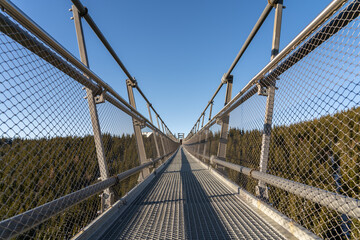 Obraz premium Sky Bridge 721, Lower Moravia, Czech Republic - December 1, 2024: The longest pedestrian suspension bridge in the world. Mountain resort Dolni Morava