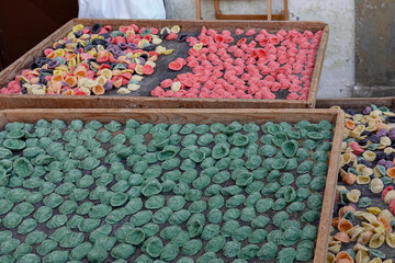 Bunte frische Pasta Orecchiette, Bari