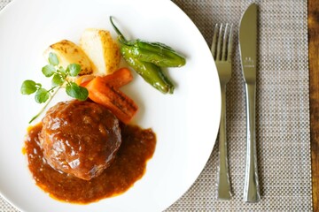 おいしいハンバーグ