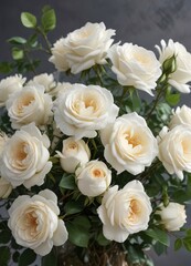 Fresh white garden roses in a loose, organic bouquet , loose bouquet, summer flowers