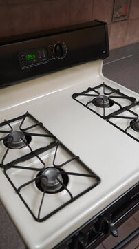 This is a clean and highly efficient gas stove that comes equipped with four versatile burners for cooking