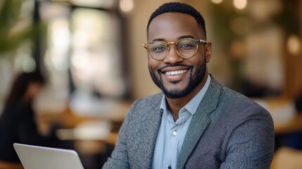A man cybersecurity specialist teaches cybersecurity and data privacy tools, ensuring businesses protect their information assets