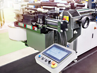 Pipe bending machine