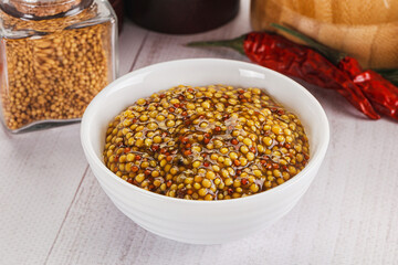 Spicy mustard sauce with seeds
