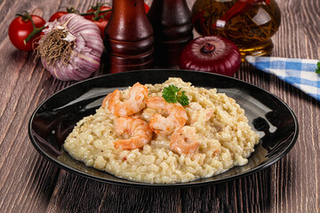 Gourmet risotto with prawn and cheese