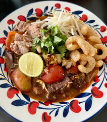 Rice Vermicelli with Northern Thai Curry Sauce