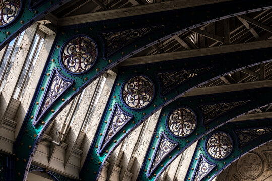 The captivating details of the architectural design in this historical venue reflect a blend of beauty and craftsmanship, highlighting ornate patterns and structures.