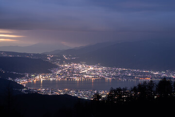 高ボッチから眺める諏訪湖の夜景	