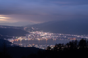 高ボッチから眺める諏訪湖の夜景	
