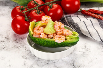 Dietary avocado cut with prawn