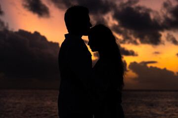 amore di coppia al tramonto