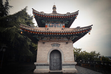 Obraz premium Scenery of Shaolin Temple at Songshan Mountain in Henan, China