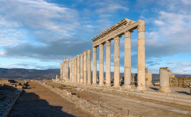 Fototapeta premium Ruins of the ancient city Laodicea on the Lycus in Denizli, Turkey