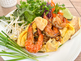 Pad Thai Delight with Shrimp