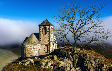 Fototapeta premium old castle in the mountains