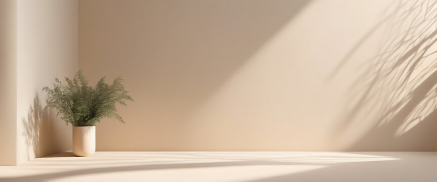 Parede bege minimalista para apresenta&ccedil;&atilde;o do produto com luz vasp de planta e sombra intrincada da janela e vegeta&ccedil;&atilde;o na parede