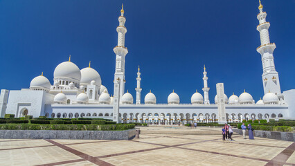 Fototapeta premium Sheikh Zayed Grand Mosque timelapse hyperlapse in Abu Dhabi, the capital city of United Arab Emirates