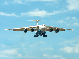 Ilyushin Il-76TD-90 