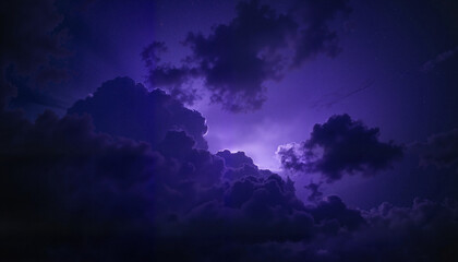 Naklejka premium Dark night sky with glowing purple clouds and soft light.