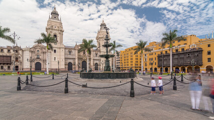 Fototapeta premium Fountain on The Plaza de Armas timelapse hyperlapse, also known as the Plaza Mayor
