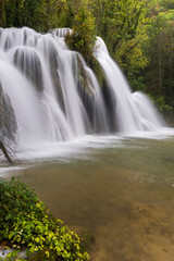 Fototapeta premium Cascade des Tufs, Les Planches-prés-Arbois, Jura, Frankreich