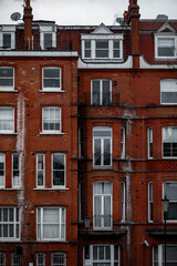 Unique London spots that shows the city daylife