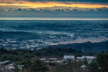 朝日は冠の里へ