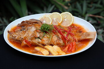 thai food shrimp and fish lemonade red sour sweet sauce