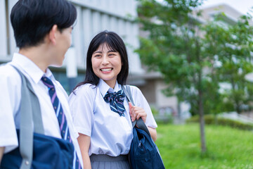 高校生男女のポートレート