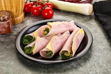 Roll with ham and cheese