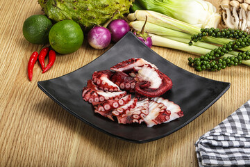 Jamanese cuisine - sashimi with octopus © Andrei Starostin