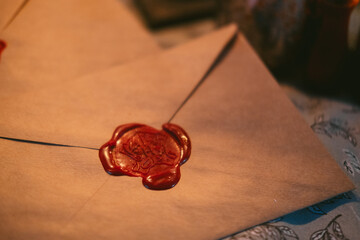 Naklejka premium Hogwarts acceptance letter and envelope with vintage red wax seal. Harry Potter Wizarding World