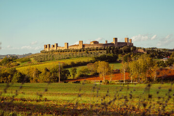 Vue d'ensemble des fortifications de Monteriggioni - 3
