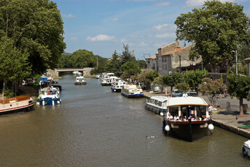 Péniche de tourisme, Port de Homps, Canal du Midi, 11, Aude, France