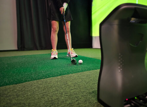 Sensor for playing on a golf simulator concept
