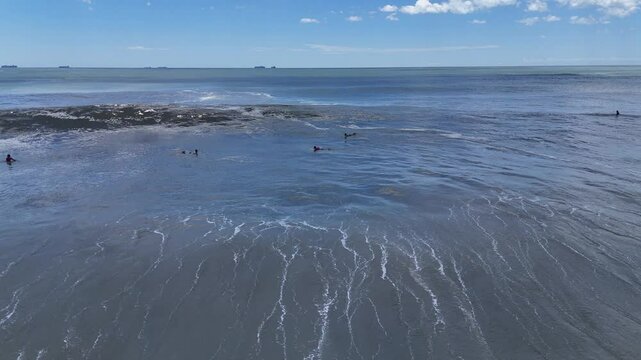 Dia de surf na Praia Brava, Santa Catarina