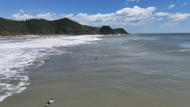 Dia de surf na Praia Brava, Santa Catarina