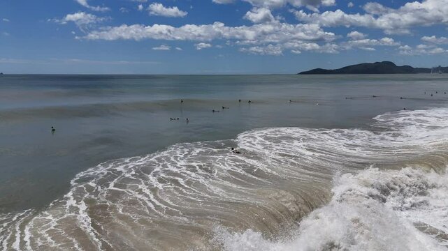 Dia de surf na Praia Brava, Santa Catarina