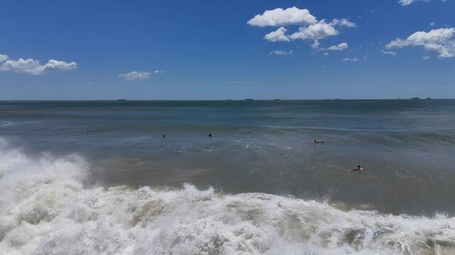 Dia de surf na Praia Brava, Santa Catarina