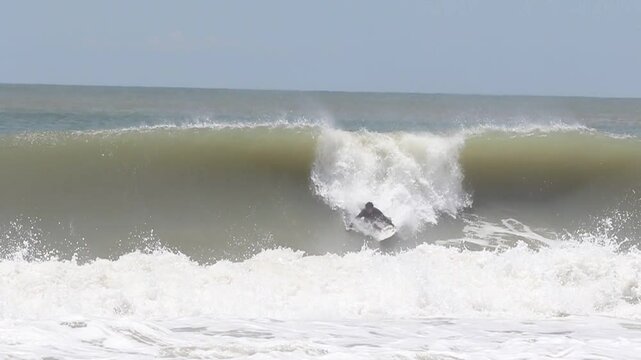 Dia de surf na Praia Brava, Santa Catarina