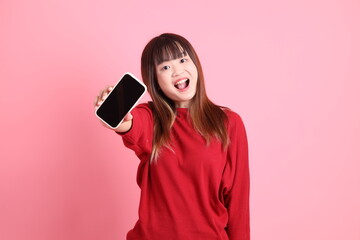 20s woman in red t-shirt