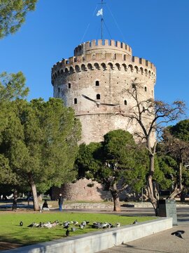 Exterior view of the White Tower of Thessaloniki, a monument and museum on the waterfront of the city of Thessaloniki, Central Macedonia, Greece.