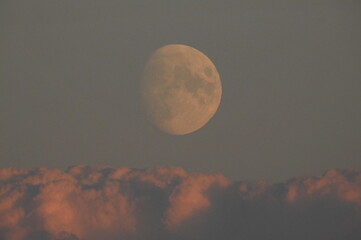 wsch&oacute;d księzyca