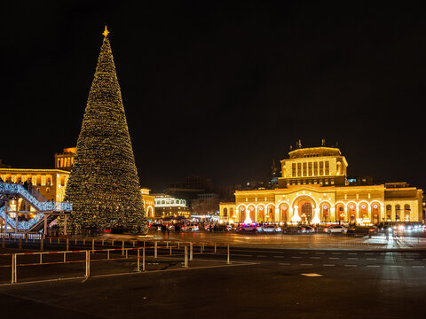 Republic Square with Xmas tree and History Museum